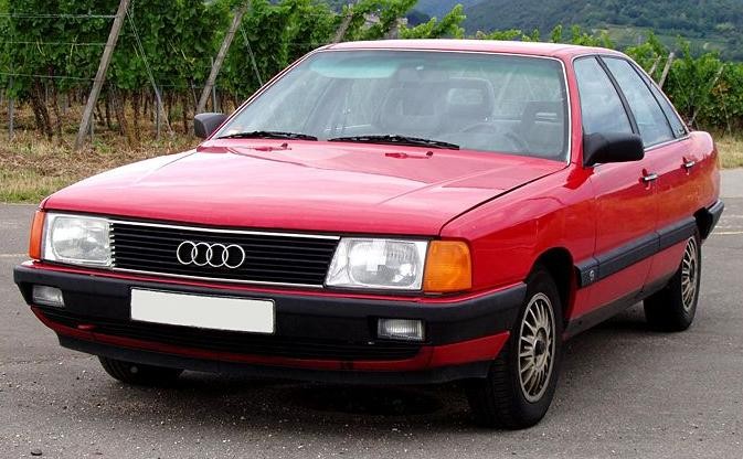  :: „Audi 100 C3, BJ 1987“ von Preiselbeere aus der deutschsprachigen Wikipedia. Lizenziert unter CC BY-SA 3.0 über Wikimedia Commons - https://commons.wikimedia.org/wiki/File:Audi_100_C3,_BJ_1987.JPG#/media/File:Audi_100_C3,_BJ_1987.JPG