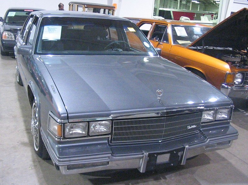 Cadillac Fleetwood Sedan - 1985