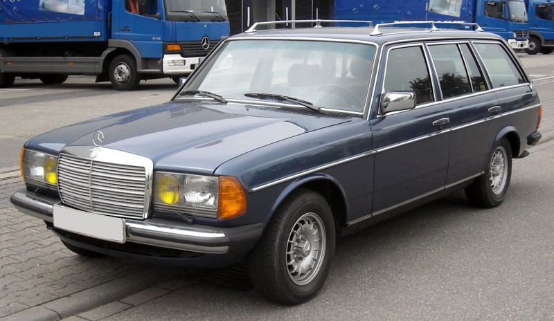 Mercedes-Benz 200 T - 1975 