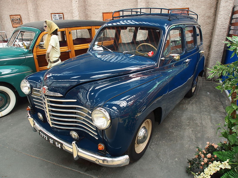  :: „1950 Renault Colorale pic1“ von Alf van Beem - Eigenes Werk. Lizenziert unter CC0 über Wikimedia Commons - https://commons.wikimedia.org/wiki/File:1950_Renault_Colorale_pic1.JPG#/media/File:1950_Renault_Colorale_pic1.JPG