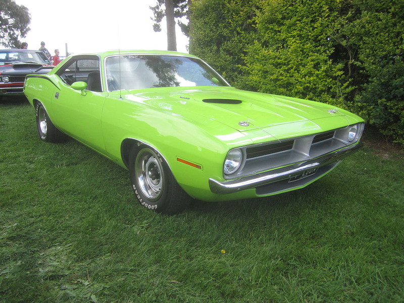  :: „1970 Plymouth Barracuda Coupe“ von Sicnag - 1970 Plymouth Barracuda Coupe. Lizenziert unter CC BY 2.0 über Wikimedia Commons - https://commons.wikimedia.org/wiki/File:1970_Plymouth_Barracuda_Coupe.jpg#/media/File:1970_Plymouth_Barracuda_Coupe.jpg