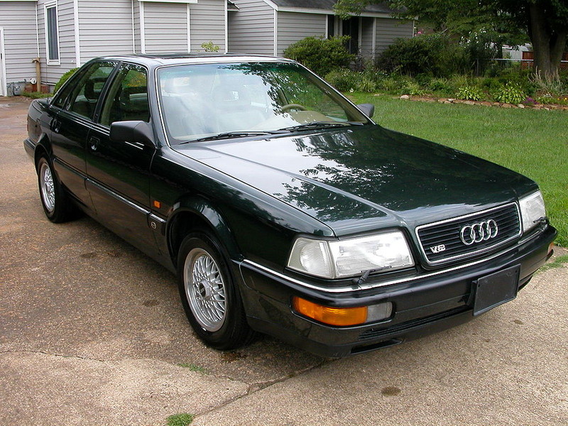  :: „Audi V8Quattro“ von Jagvar - en:Image:Audi V8Quattro.JPG. Lizenziert unter Gemeinfrei über Wikimedia Commons - https://commons.wikimedia.org/wiki/File:Audi_V8Quattro.jpg#/media/File:Audi_V8Quattro.jpg