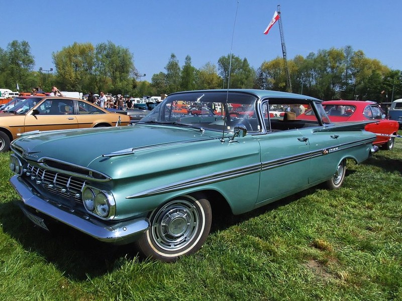  :: „Chevrolet Impala 1959 1“. Lizenziert unter Gemeinfrei über Wikimedia Commons - https://commons.wikimedia.org/wiki/File:Chevrolet_Impala_1959_1.jpg#/media/File:Chevrolet_Impala_1959_1.jpg