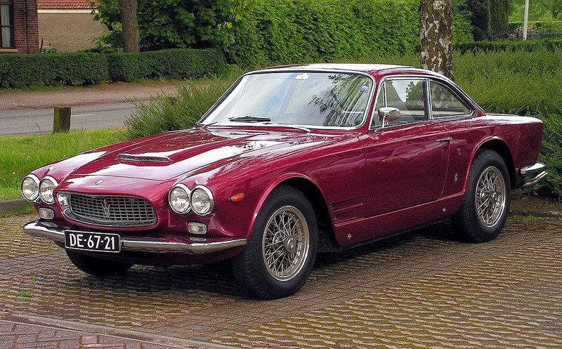  :: „Maserati-3500gti“. Lizenziert unter Gemeinfrei über Wikimedia Commons - https://commons.wikimedia.org/wiki/File:Maserati-3500gti.jpg#/media/File:Maserati-3500gti.jpg