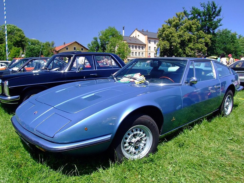  :: „Maserati Indy America 4700 1“. Lizenziert unter Gemeinfrei über Wikimedia Commons - https://commons.wikimedia.org/wiki/File:Maserati_Indy_America_4700_1.jpg#/media/File:Maserati_Indy_America_4700_1.jpg