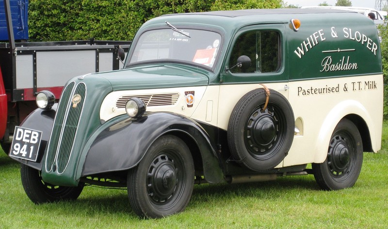  :: „Ford Thames 5 cwt van 1953 might be designated E494C“ von Charles01 - Eigenes Werk. Lizenziert unter CC BY-SA 3.0 über Wikimedia Commons - https://commons.wikimedia.org/wiki/File:Ford_Thames_5_cwt_van_1953_might_be_designated_E494C.JPG#/media/File:Ford_Thames_5_cwt_van_1953_might_be_designated_E494C.JPG