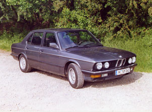  :: „BMW-E28“ von S.Mielke in der Wikipedia auf Deutsch - Übertragen aus de.wikipedia nach Commons durch Ireas mithilfe des CommonsHelper.. Lizenziert unter Gemeinfrei über Wikimedia Commons - https://commons.wikimedia.org/wiki/File:BMW-E28.jpg#/media/File:BMW-E28.jpg