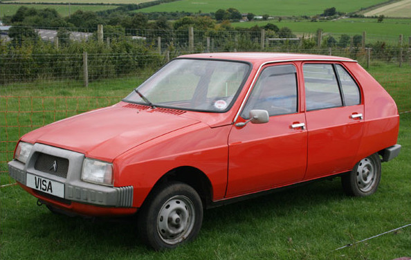  :: „Citroen visa 6“ von Reallyloud - photographed by reallyloud. Lizenziert unter CC BY 3.0 über Wikimedia Commons - https://commons.wikimedia.org/wiki/File:Citroen_visa_6.jpg#/media/File:Citroen_visa_6.jpg